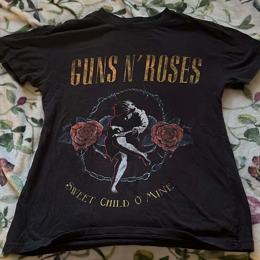 Guns N’ Roses shirt